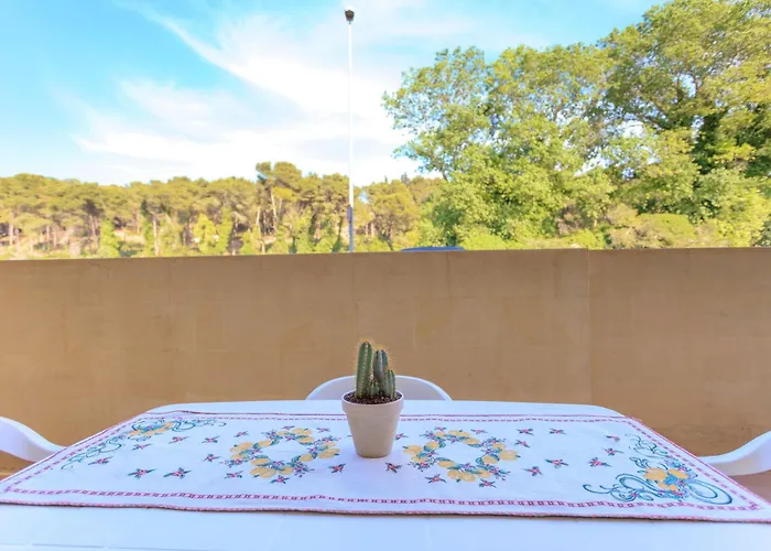 Grace - With Large Veranda,